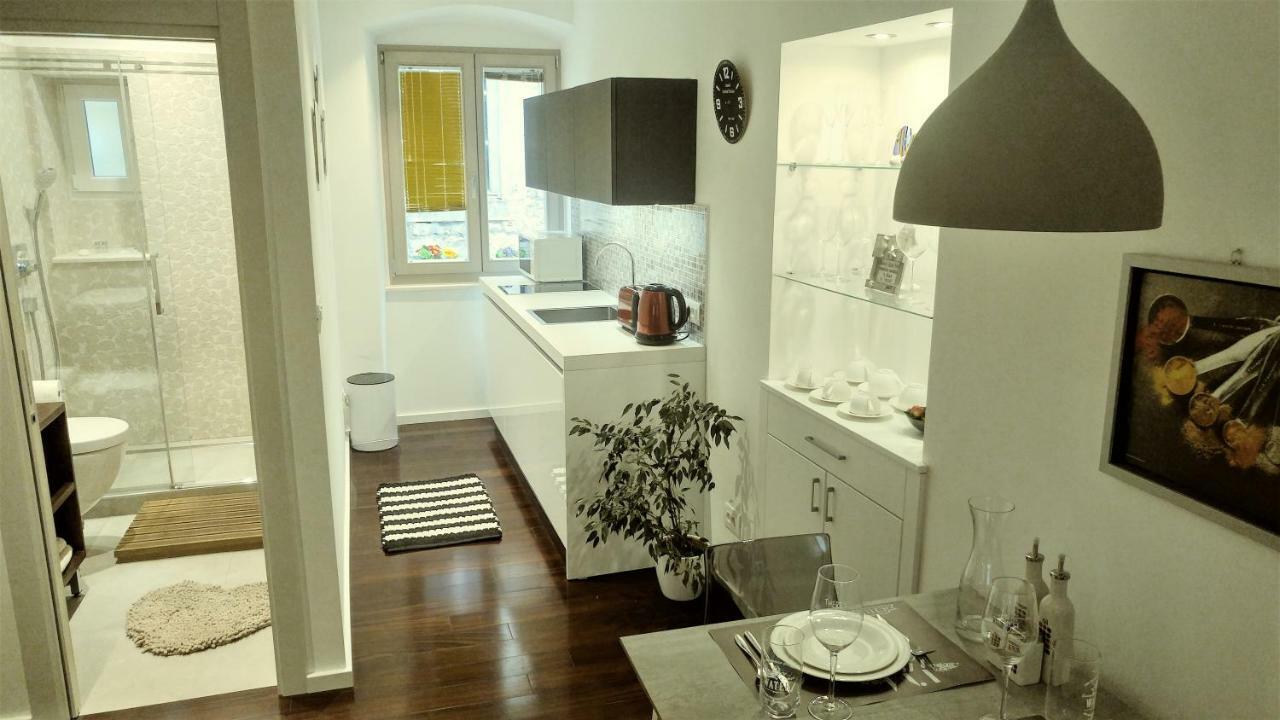Studio Apartment Offside Split Bagian luar foto